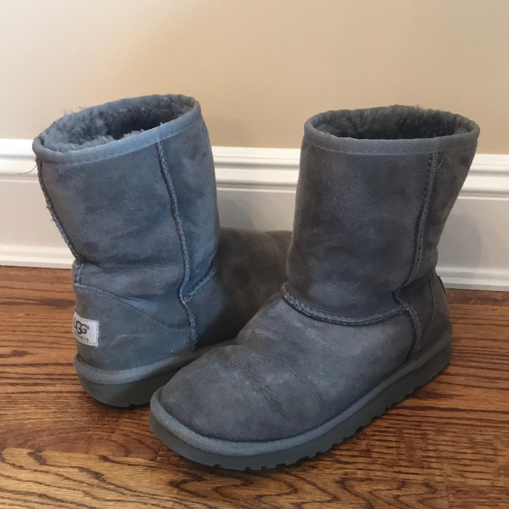 Classic short ugg in gray